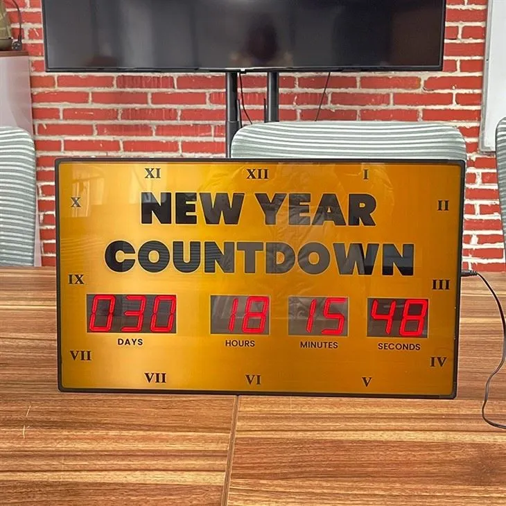 holiday countdown clock